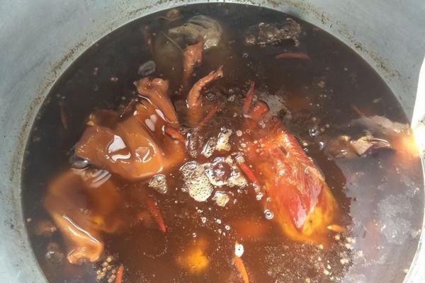 鹵水發黑