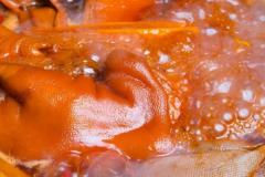 鹵水中加什么香料可以起到防腐增香的作用